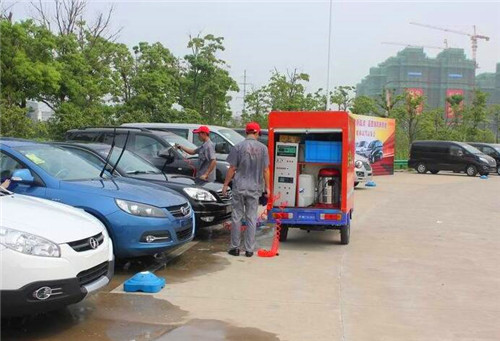 移動洗車機